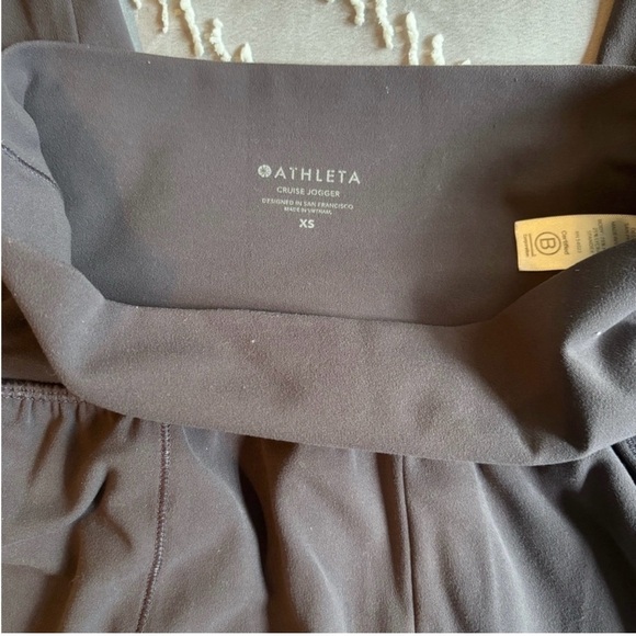 Athleta High Rise Salutation Joggers in Gray Women’s Size XS - Picture 4 of 10